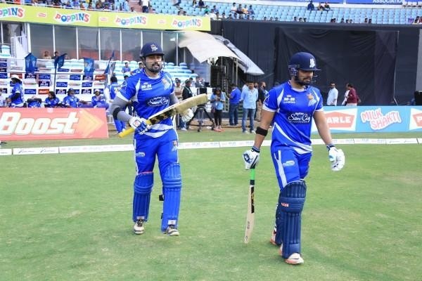 Karnataka Bulldozers – 209/5 vs Telugu Warriors